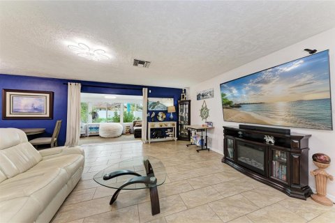 Villa ou maison à vendre à Bradenton, Floride: 2 chambres, 136.47 m2 № 2405430 - photo 14