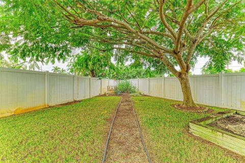 Villa ou maison à vendre à Bradenton, Floride: 2 chambres, 136.47 m2 № 2405430 - photo 23