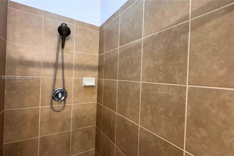Copropriété à louer à Pembroke Pines, Floride: 2 chambres, 155.89 m2 № 2407822 - photo 20