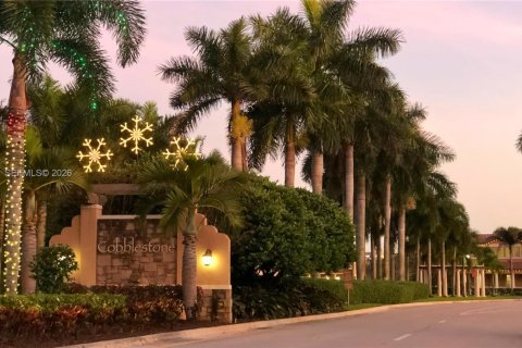Condo à Pembroke Pines, Floride, 2 chambres  № 2407822