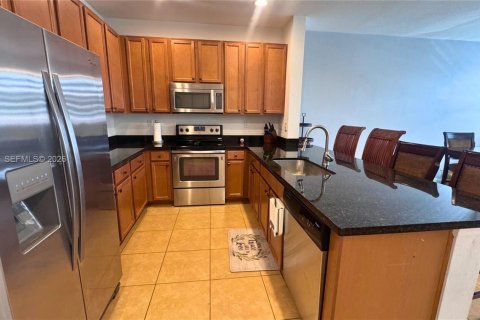 Copropriété à louer à Pembroke Pines, Floride: 2 chambres, 155.89 m2 № 2407822 - photo 10