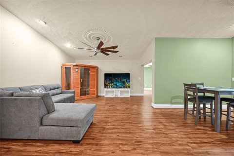 House in Homestead, Florida 4 bedrooms, 207.73 sq.m. № 2098690 - photo 25