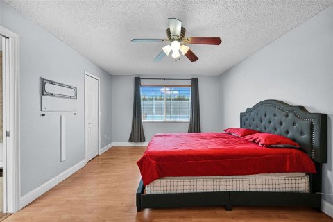 House in Homestead, Florida 4 bedrooms, 207.73 sq.m. № 2098690 - photo 15