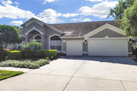 Casa en Odessa, Florida 4 dormitorios, 208.75 m2 № 2421886