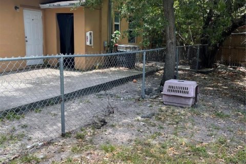 Immobilier commercial à vendre à Miami, Floride: 154.5 m2 № 1928565 - photo 7