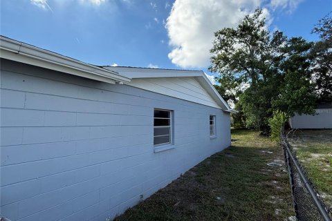 House in Spring Hill, Florida 3 bedrooms, 111.2 sq.m. № 2391307 - photo 7