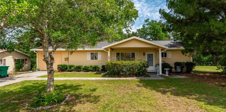 House in Ocala, Florida 2 bedrooms, 111.11 sq.m. № 2109696