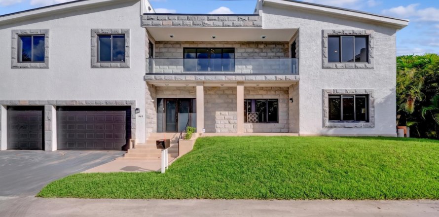 Villa ou maison à Boca Raton, Floride 6 chambres, 447.23 m2 № 2439182