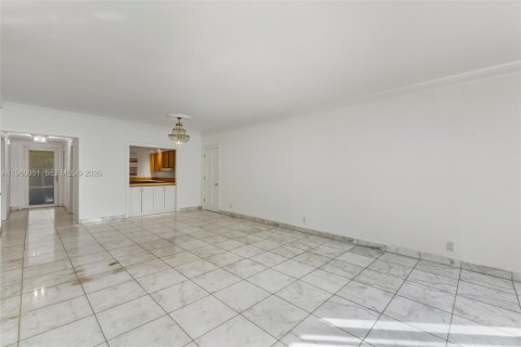 Купить кондоминиум в Бэл-Харбор, Флорида 2 спальни, 114.27м2, № 2024444 - фото 7