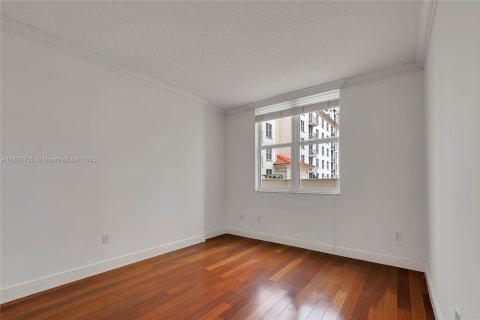 Condominio en venta en Coral Gables, Florida, 2 dormitorios, 94.76 m2 № 1934127 - foto 16