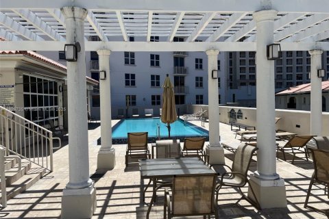 Condominio en venta en Coral Gables, Florida, 2 dormitorios, 94.76 m2 № 1934127 - foto 27