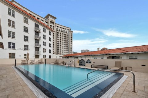 Condominio en venta en Coral Gables, Florida, 2 dormitorios, 94.76 m2 № 1934127 - foto 24