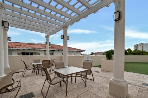 Condominio en venta en Coral Gables, Florida, 2 dormitorios, 94.76 m2 № 1934127 - foto 29