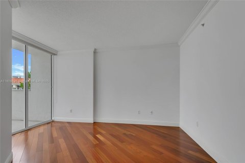 Condominio en venta en Coral Gables, Florida, 2 dormitorios, 94.76 m2 № 1934127 - foto 11