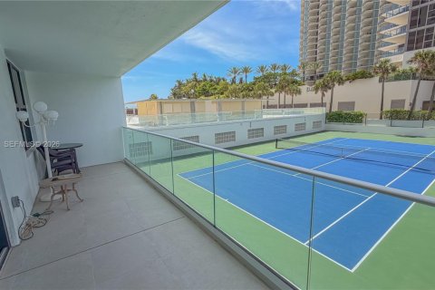 Condo in Bal Harbour, Florida, 2 bedrooms  № 2184820 - photo 21