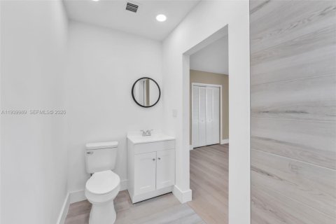 Villa ou maison à vendre à Hialeah, Floride: 3 chambres, 117.8 m2 № 1997671 - photo 17
