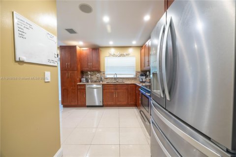 Villa ou maison à vendre à Coral Springs, Floride: 3 chambres, 161.65 m2 № 1966240 - photo 7