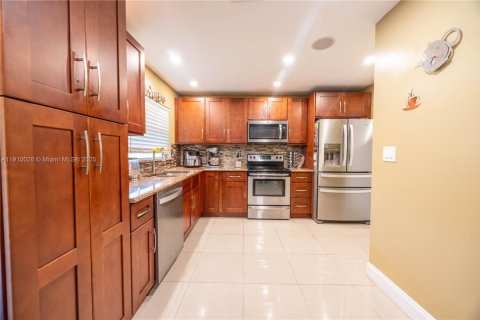 Villa ou maison à vendre à Coral Springs, Floride: 3 chambres, 161.65 m2 № 1966240 - photo 6