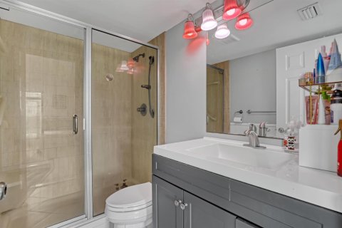 Купить кондоминиум в Уэст-Палм-Бич, Флорида 3 комнаты, 102.56м2, № 2084866 - фото 18