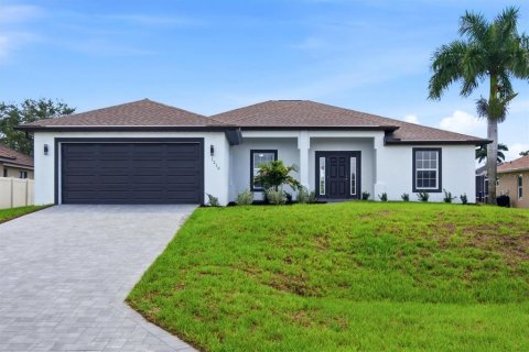 Villa ou maison à vendre à Cape Coral, Floride: 4 chambres, 156.35 m2 № 2351604 - photo 3