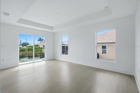 Villa ou maison à vendre à Cape Coral, Floride: 4 chambres, 156.35 m2 № 2351604 - photo 20