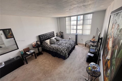 Condo in Aventura, Florida, 2 bedrooms  № 1794063 - photo 7