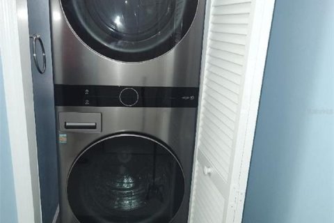 Condo in Saint Petersburg, Florida, 2 bedrooms  № 1288366 - photo 26