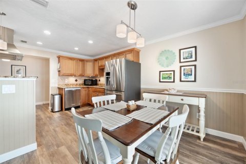 Condo in Saint Petersburg, Florida, 2 bedrooms  № 1288366 - photo 14