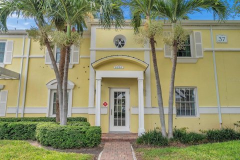 Condo in Saint Petersburg, Florida, 2 bedrooms  № 1288366 - photo 2