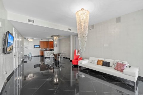 Купить кондоминиум в Санни-Айлс-Бич, Флорида 2 спальни, 129.04м2, № 2154887 - фото 14