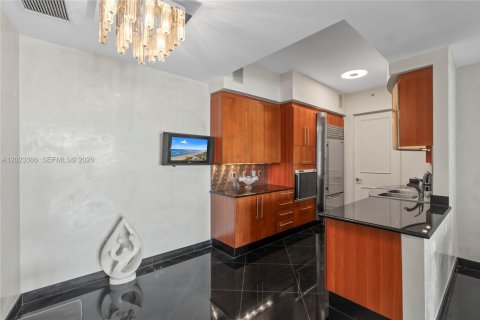 Купить кондоминиум в Санни-Айлс-Бич, Флорида 2 спальни, 129.04м2, № 2154887 - фото 19