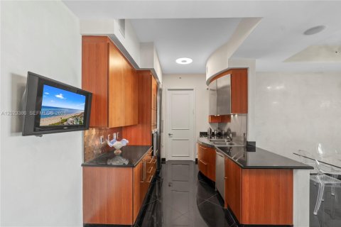 Купить кондоминиум в Санни-Айлс-Бич, Флорида 2 спальни, 129.04м2, № 2154887 - фото 20