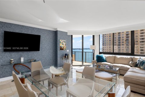 Condo in Miami, Florida, 2 bedrooms  № 2052881 - photo 5