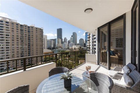 Condo in Miami, Florida, 2 bedrooms  № 2052881 - photo 3