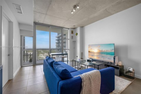 Copropriété à louer à Miami, Floride: 1 chambre, 70.7 m2 № 2407166 - photo 3