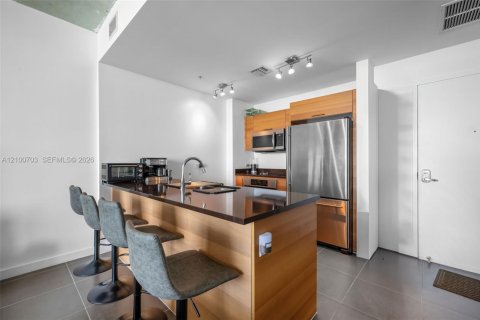 Copropriété à louer à Miami, Floride: 1 chambre, 70.7 m2 № 2407166 - photo 2