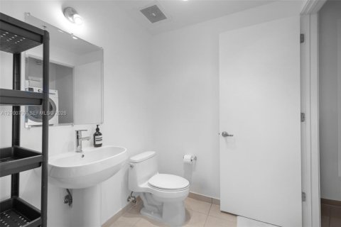 Copropriété à louer à Miami, Floride: 1 chambre, 70.7 m2 № 2407166 - photo 7