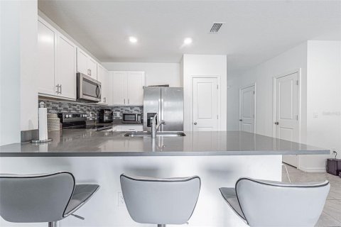 Adosado en venta en Tampa, Florida, 3 dormitorios, 138.24 m2 № 2133686 - foto 6