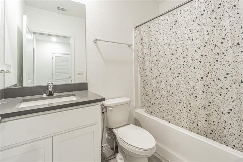 Adosado en venta en Tampa, Florida, 3 dormitorios, 138.24 m2 № 2133686 - foto 16