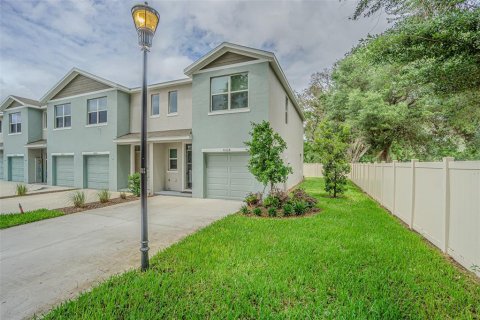 Adosado en venta en Tampa, Florida, 3 dormitorios, 138.24 m2 № 2133686 - foto 2