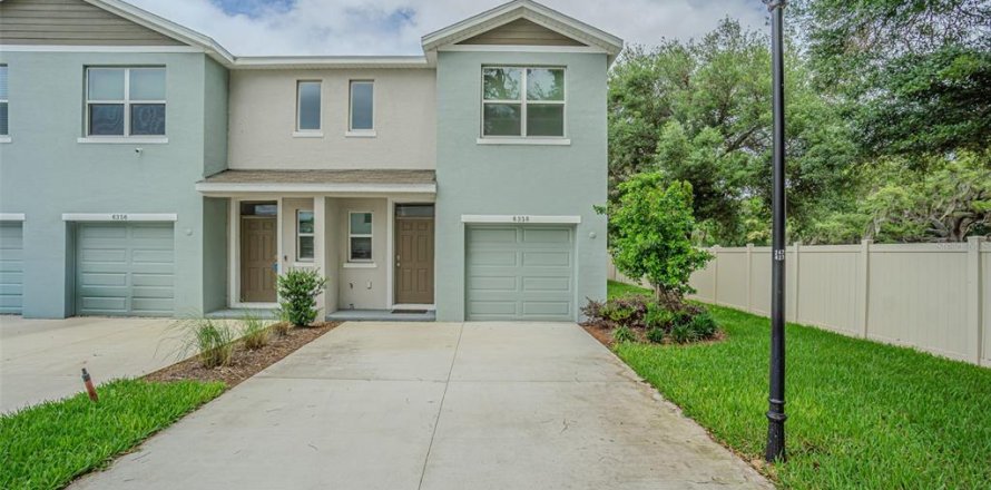 Adosado en Tampa, Florida 3 dormitorios, 138.24 m2 № 2133686