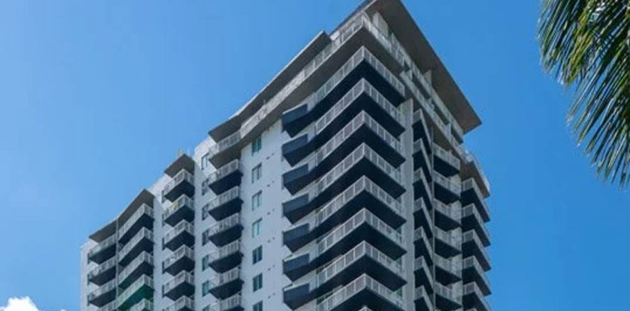 Apartamento en 1800 BISCAYANE PLAZA en Miami, Florida 2 dormitorios, 101 m2 № 102593