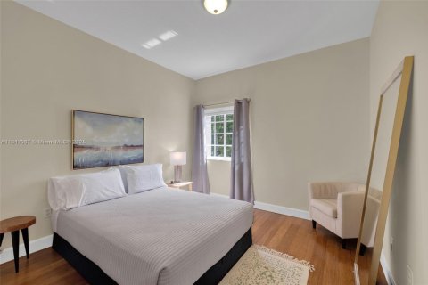 Casa en venta en Doral, Florida, 5 dormitorios, 283.54 m2 № 1845598 - foto 17