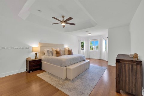 Casa en venta en Doral, Florida, 5 dormitorios, 283.54 m2 № 1845598 - foto 14