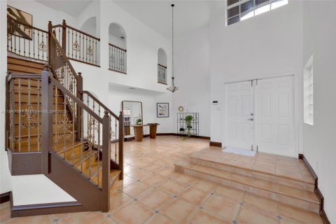 Casa en venta en Doral, Florida, 5 dormitorios, 283.54 m2 № 1845598 - foto 9