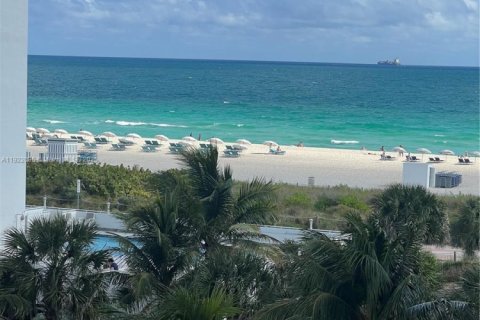 Condominio en alquiler en Miami Beach, Florida, 1 dormitorio, 61.22 m2 № 1976146 - foto 29