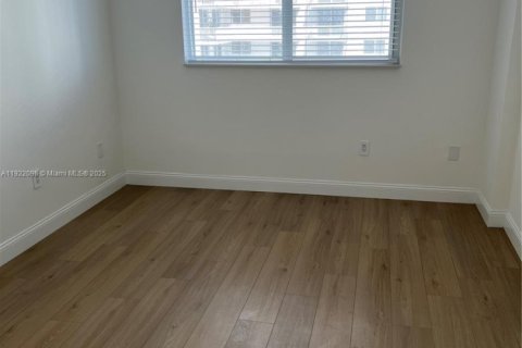 Condominio en alquiler en Miami Beach, Florida, 1 dormitorio, 61.22 m2 № 1976146 - foto 27