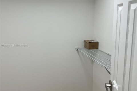 Condominio en alquiler en Miami Beach, Florida, 1 dormitorio, 61.22 m2 № 1976146 - foto 24
