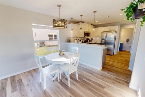 Casa en venta en Venice, Florida, 4 dormitorios, 209.68 m2 № 1723201 - foto 7