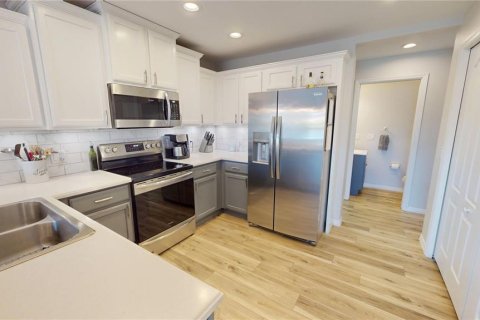 Casa en venta en Venice, Florida, 4 dormitorios, 209.68 m2 № 1723201 - foto 2